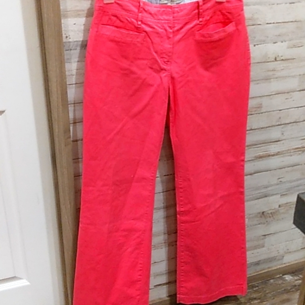 Tommy Hilfiger women's pants.   Box 236